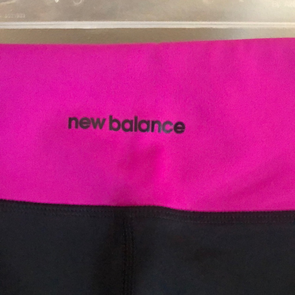 New balance, NB dry Capri leggings. Size large